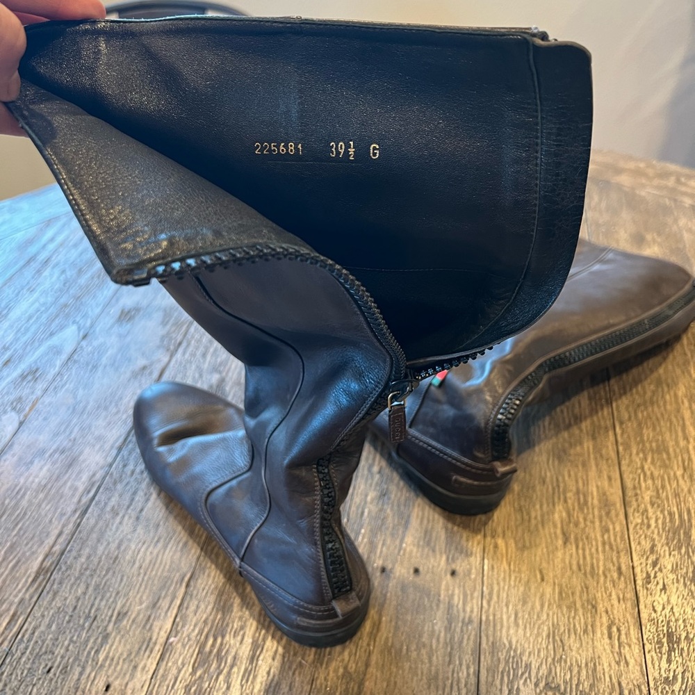 Still in good condition Gucci boots. - Picture 2 of 4